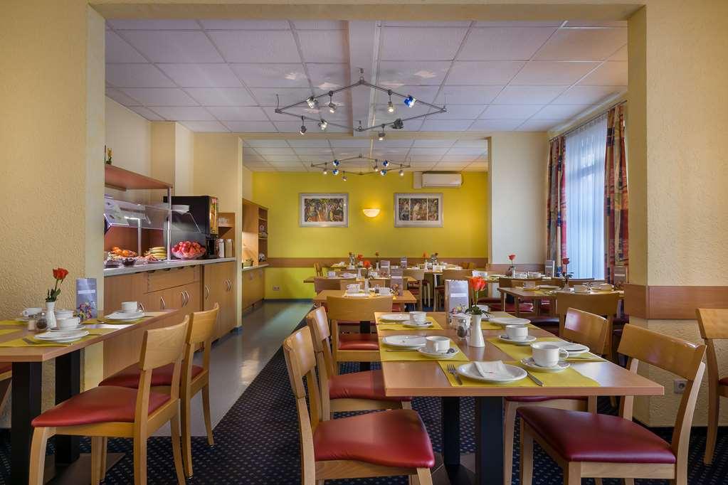 Acora Karlsruhe Zentrum Living The City Restoran gambar